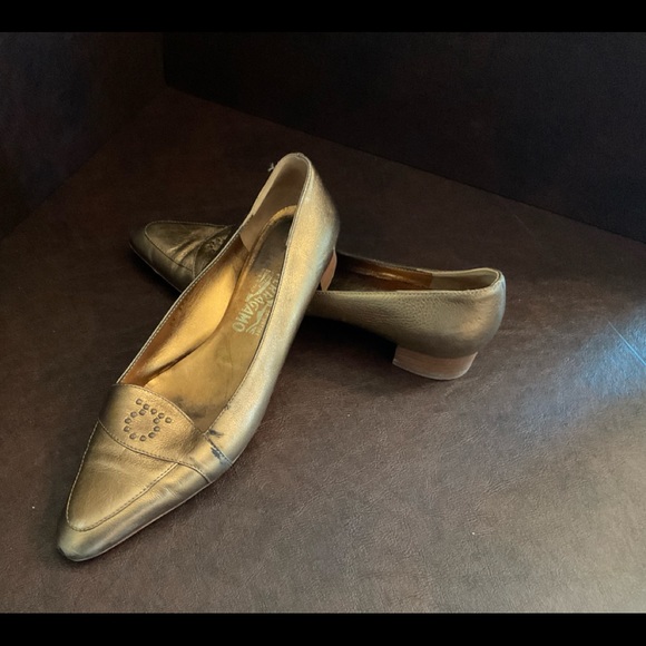 SALVATORE FERRAGAMO FLATS - Picture 2 of 3